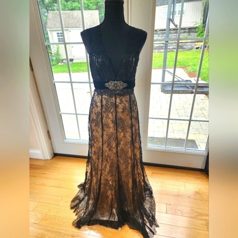 Spectacular ELIE TAHARI Black & Beige Evening Dress Size 6 NWOT